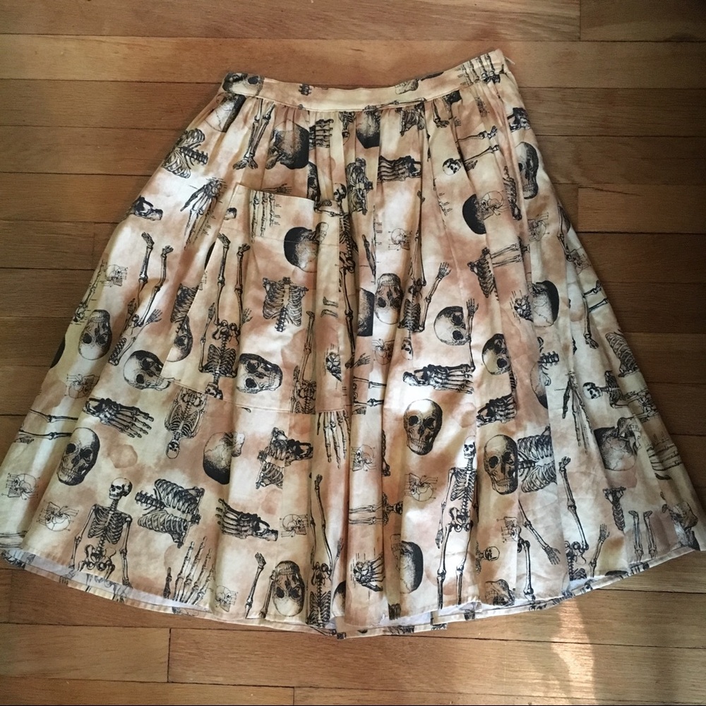Skeleton print skirt
